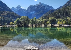 Slovenski biser, ki je "premagal" Blejsko jezero: najlepši kraj za družinski izlet