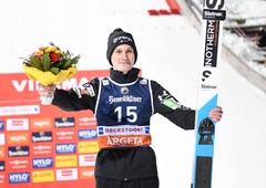 Oberstdorf je spet slovenski! Tokrat je na vrhu Domen Prevc!