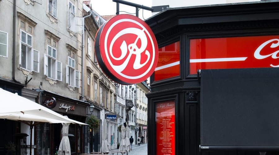 Legendarni lokal, ki je v ljubljansko kulinarično ponudbo vpeljal prve gurmanske palačinke: od prvega zmenka do obiskov z družino (foto: Cafe Romeo)