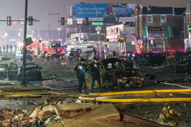 Znanih več informacij o letalski nesreči v Philadelphii: umrlo sedem ljudi (foto: Profimedia)