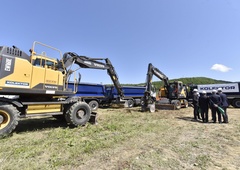 Podjetje, ki gradi drugi tir, močno v škripcih: neplačila odgnala delavce, dolgovi dosegajo vrtoglave vsote