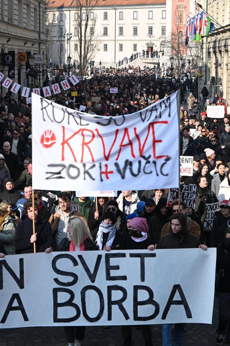 Ljubljana protestniki protesti Zoran Jankovic