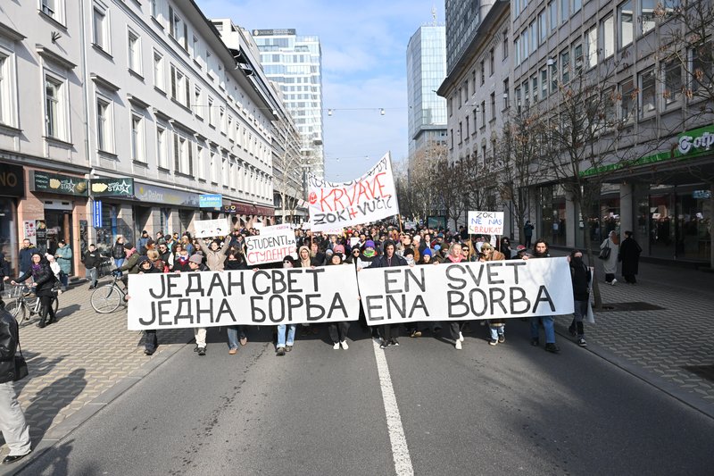 Ljubljana protestniki protesti Zoran Jankovic