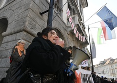 "Zoki, spoki!" Protestniki so na Jankovića naslovili štiri zahteve, časa ima en teden, potem pa ...