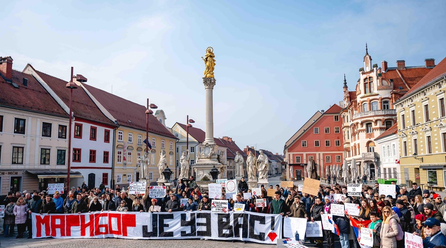 Shod tudi v Mariboru: "Ne podpiramo tega, kar se je včeraj zgodilo v Ljubljani" (foto: Žan Osim/Bobo)