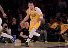 Luka Dončić prvič oblekel dres Lakersov: tekmo odigral v svojem slogu