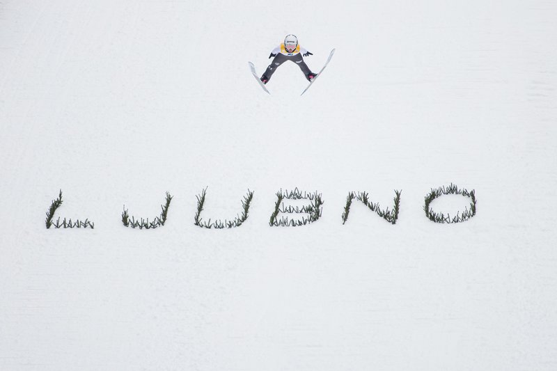 Ljubno navijači smučarski skoki šport Slovenija Nika Prevc