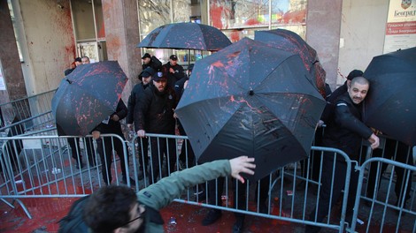 Beograd protest skupscina pretep