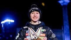 Nika Prevc medalja zlato smučarski skoki