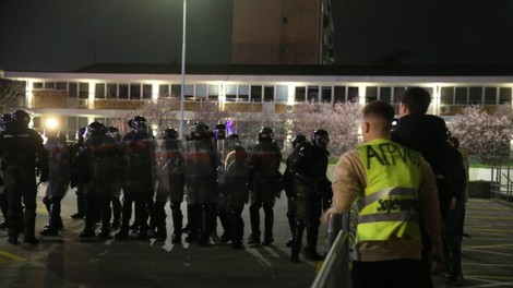 policija policisti protest